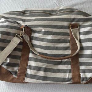 Cloth duffel bag